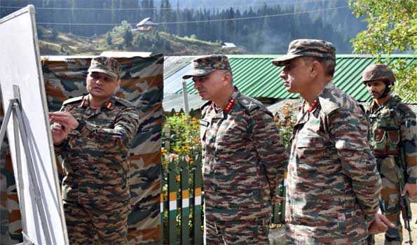 Chinar Corps commander reviews operational preparedness along LoC in Kupwara's Machil sector