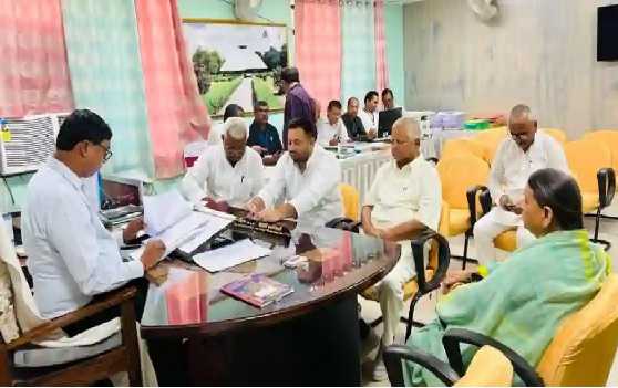 تیجسوی نے راگھو پورسے نامزدگی فارم داخل کیا، لالو۔رابڑی اور میسا بھارتی بھی ساتھ تھے