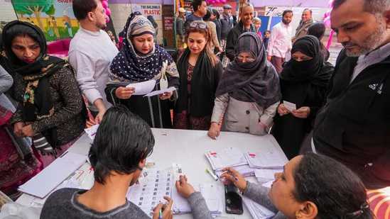 دہلی میں 15 بجے تک 46.55 فیصد ووٹنگ