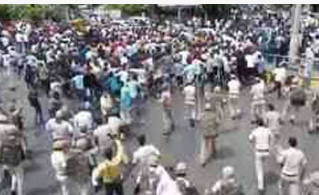 مذہبی مقام  پر  جلی ہوئی چادر  ملی ، لوگوں میں  ناراضگی