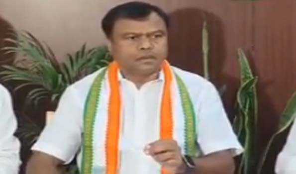 धर्मांतरण को लेकर श्वेत पत्र जारी करे साय-सरकार: कांग्रेस