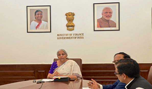 बैंकों को किसी भी स्थिति से निपटने के लिए पूरी तरह तैयार रहने के निर्देश