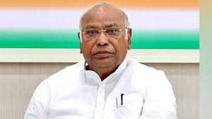 کھرگے نے لوک سبھا میں نائب اسپیکر کے عہدے پر فوری تقرری کے لیے مودی کو خط لکھا