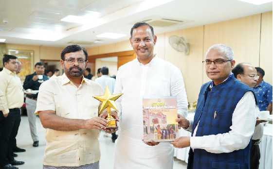 شیخ الجامعہ اور مسجل جامعہ ملیہ اسلامیہ کی ایس سی،ایس ٹی اور اوبی سی طلبہ کی بہبود سے متعلق وزیر روندر اندراج سنگھ سے ملاقات