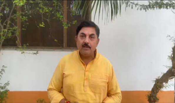 अखिलेश यादव पर हो रहा राहुल गांधी की संगत का असर: एस एन सिंह