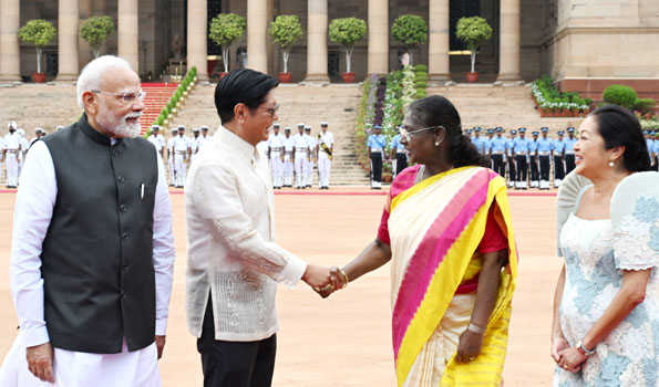 मुर्मु ने मार्कोस जूनियर का किया राष्ट्रपति भवन में स्वागत