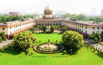 उच्चतम न्यायालय ने आवारा कुत्तों के मुद्दे पर की सुनवाई; कहा अदालत सभी पक्षों को सुनेगी