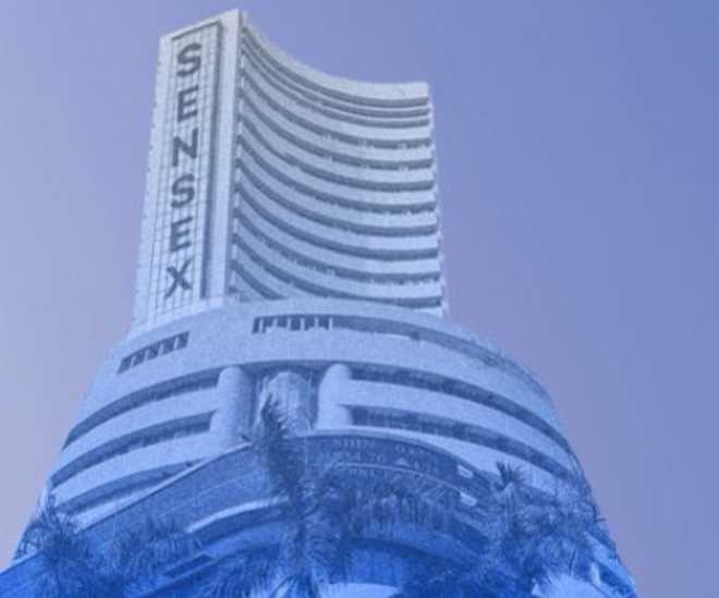 शेयर बाजारों में गिरावट जारी, सेंसेक्स 500 अंक से अधिक लुढ़का
