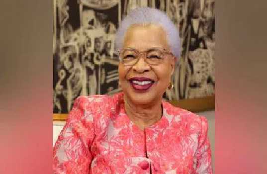 موزمبیق کی گراسا ماشل کو اندرا گاندھی امن انعام دینے کا اعلان