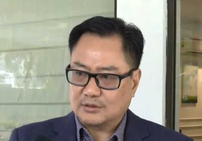 राहुल के खिलाफ विशेषाधिकार हनन का प्रस्ताव  लायेगी सरकार : रिजिजू