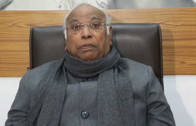 एआई वैश्विक सम्मेलन में कुप्रबंधन की खबरें सरकार की अक्षमता का परिणाम : खरगे