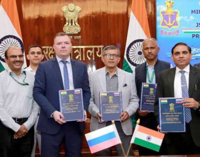 रक्षा मंत्रालय ने एचएएल से छह उन्नत हल्के हेलिकॉप्टर तथा रूस से 'शिटल' मिसाइलों की खरीद के लिए 5083 करोड़ रूपये के अनुबंध किये