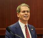 अमेरिका ने भारत को रूस से तेल खरीद में दी अस्थायी छूट