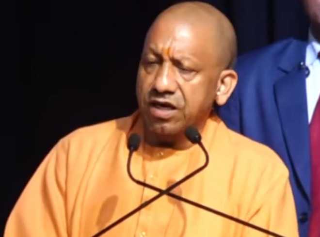 जरूरतमंद को आवास, बीमार का इलाज सरकार की प्राथमिकता: योगी