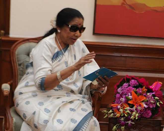 चुरा लिया है तुमने जो दिल को