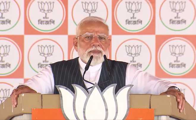 पुरुलिया रैली में मोदी ने 'तुष्टीकरण, भय और सिंडिकेट राज' को लेकर तृणमूल पर निशाना साधा