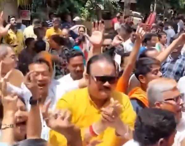 दिल्ली में भाजपा मुख्यालय में जश्न का माहौल,  लजीज व्यंजनों का इंतजाम