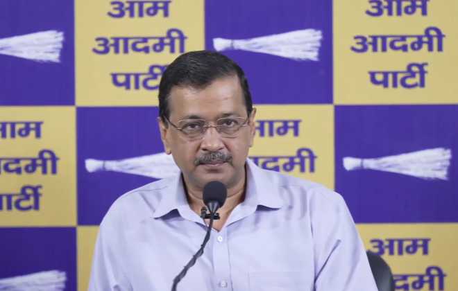 देश की अर्थव्यवस्था पर स्थिति स्पष्ट करें मोदी - केजरीवाल