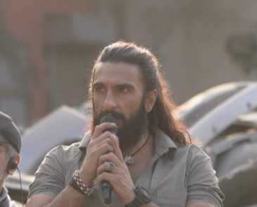 रणवीर सिंह ने रचा इतिहास, पोस्ट-कोविड दौर में 3700 करोड़ क्लब में पहुंचने वाले भारत के पहले सुपरस्टार बने