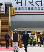 स्वीडन पहुंचे मोदी, प्रधानमंत्री क्रिस्टरसन ने खुद हवाई अड्डे पर किया स्वागत
