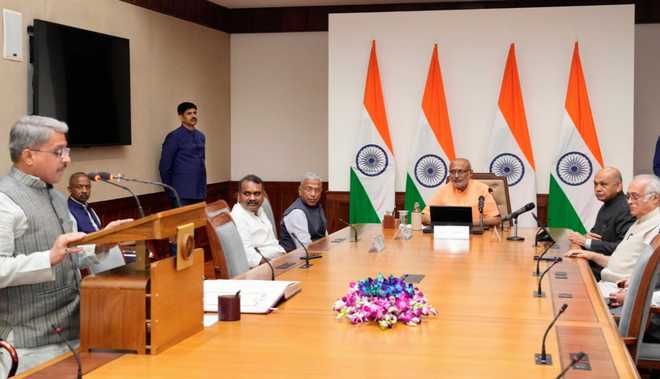 राधाकृष्णन ने मंसूर अली, रजनीश अग्रवाल को राज्यसभा की सदस्यता की शपथ दिलायी