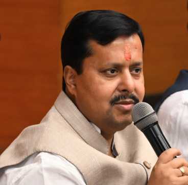 राष्ट्रीय अध्यक्ष नितिन नबीन की तिरंगा फहराने वाली तस्वीर से छेड़छाड़, कांग्रेस आईटी सेल नेता पर मामला दर्ज