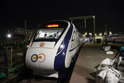 PATNA, JUNE 6 (UNI):- Vande Bharat Express train arrives at Patna Railway Station on the test drive, in Patna, Tuesday.UNI PHOTO-92U PATNA, JUNE 6 (UNI):- Vande Bharat Express train arrives at Patna Railway Station on the test drive, in Patna, Tuesday.UNI PHOTO-92U