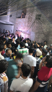 NEW DELHI, JUNE 6 (UNI):-Bodies of two missing children found inside wooden box, at Batla House in Jamia Nagar New Delhi on Tuesday.UNI PHOTO-JA2U NEW DELHI, JUNE 6 (UNI):-Bodies of two missing children found inside wooden box, at Batla House in Jamia Nagar New Delhi on Tuesday.UNI PHOTO-JA2U