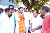HYDERABAD MAR 29 (UNI):- Union Tourism Minister and BJP Telangana State President G. Kishan Reddy interacting with people visit his visit  to Secunderabad parliamentary constituency ahead of the Lok Sabha elections on Friday.UNI PHOTO-49U