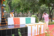 RANCHI, SEP 29 (UNI):- Jharkhand Chief Minister Hemant Soren offering tribute to CRPF Jawan Rajesh Kumar killed in an IED (Improvised Explosive Device) Blast triggered by CPI (Maoist) in Chaibasa in Ranchi on Friday. UNI PHOTO-96U