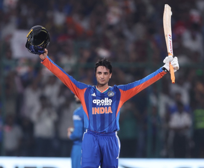 India beat WI by 14 runs, take 2-1 lead in T20I series