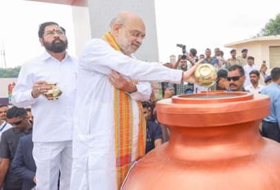 Shinde-Shah meeting in Gujarat sparks political speculation in Maha