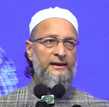 Owaisi hits out at Akhilesh over 'ravana' remark, cites Muzaffarnagar riots