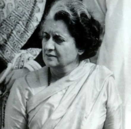 Priyanka Gandhi remembers Indira Gandhi on 42nd Martyrdom Anniversary, calls her 'free as the sky, deep as the ocean'
