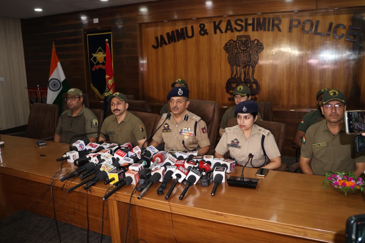 Jammu Police, SOG jointly arrest three alleged members of 'Khauf' Gang