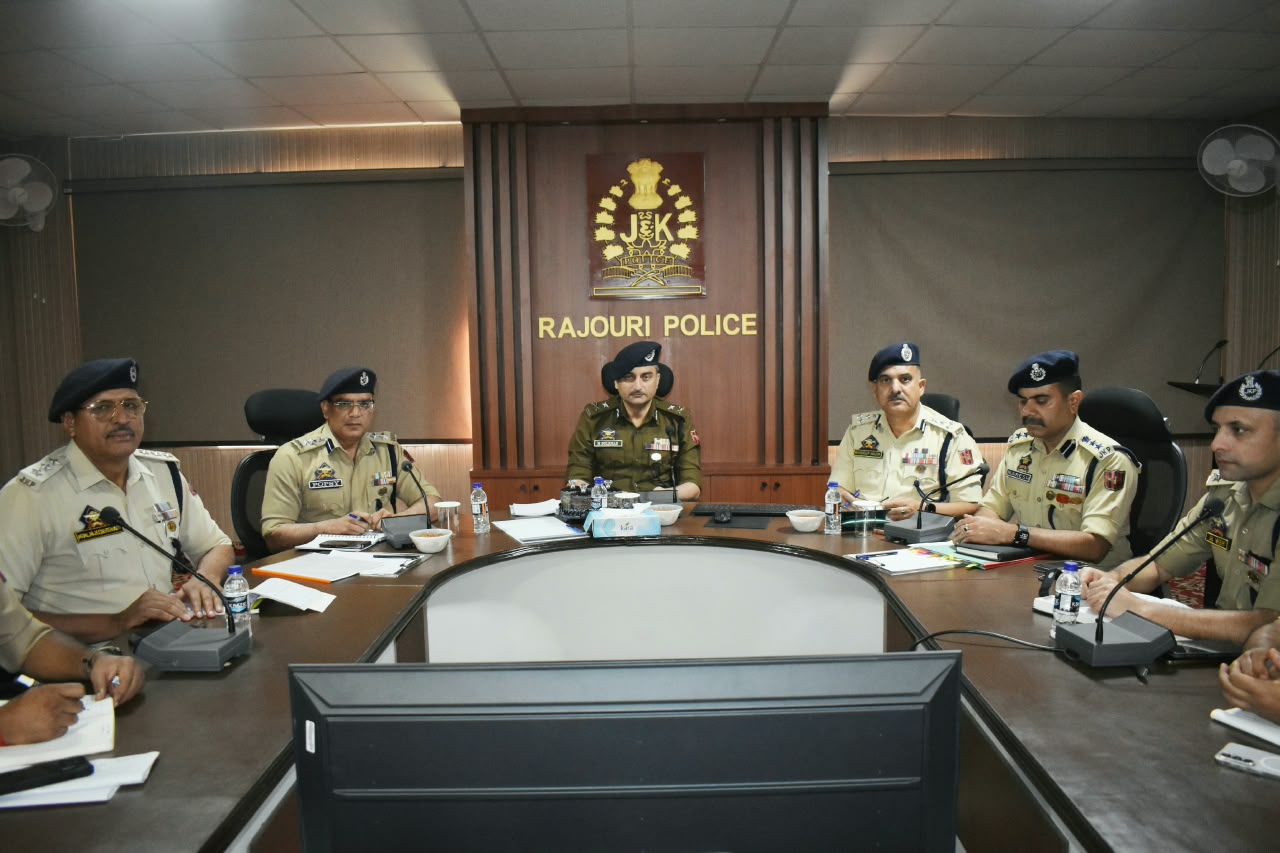 J&K IGP directs audit of school buses, commercial vehicles, identification of accident hotspots