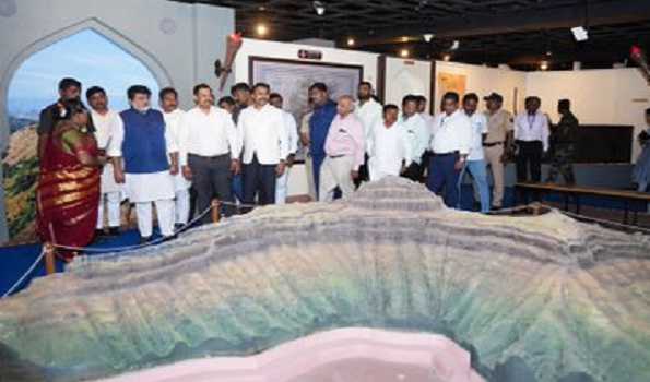 Minister Samant visits Shivsrushti