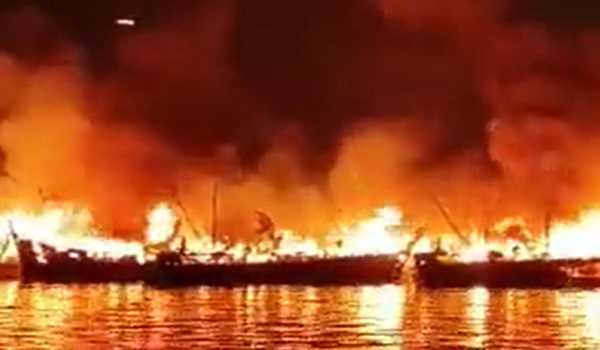 AP: 40 mechanized fishing boats worth Rs 25 Cr destroyed in fire