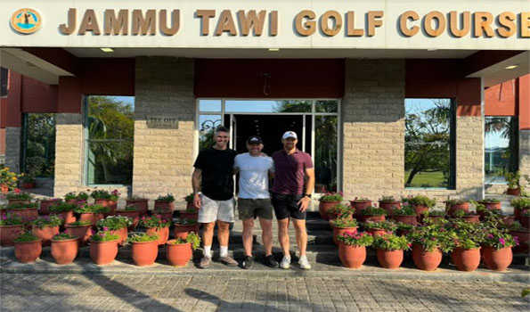 LLC: Cricketers day out ! Turn golfers at Jammu Tawi Golf Course