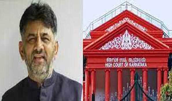 K'taka HC permits DKS to withdraw plea, but says govt decision can be challenged