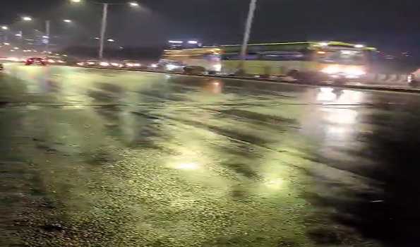 Rain abates in Chennai, suburbs, woes remain