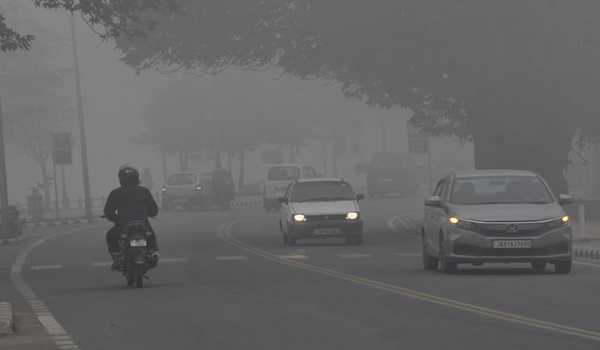 Gulmarg & Pahalgam resorts record sub-zero temperatures
