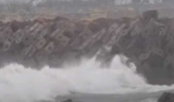 TN, AP braces up for Cyclone, to cross AP coast on Dec 5