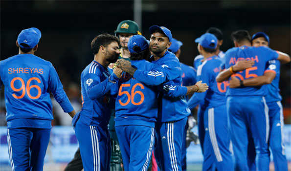 India drub Aus in final T20I to clinch series 4-1