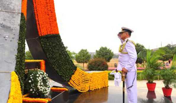 Homage paid to bravehearts on Navy Day in Secunderabad