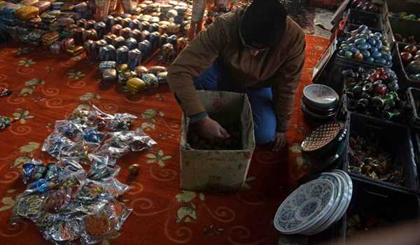 With Iranian art touch, Kashmir paper-mache gets a new hope
