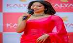 Janhvi Kapoor unveils Kalyan Jewellers' 2 new showrooms in Mumbai