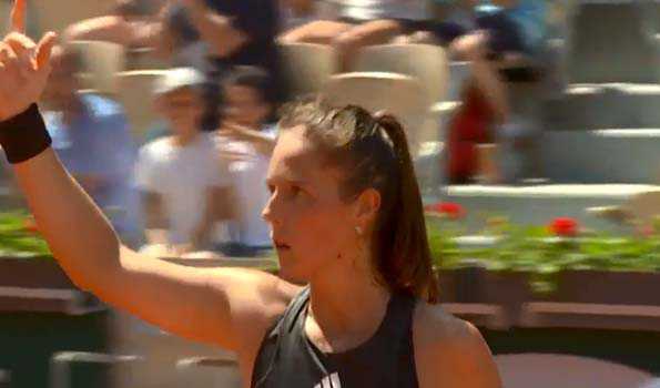 French Open: Kasatkina denies Vondrousova in second round