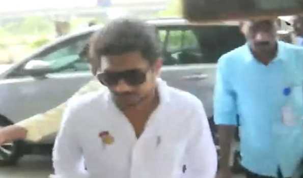 TN Ministers Udhayanidhi, Sivasankar reach Odisha to meet train accident victims