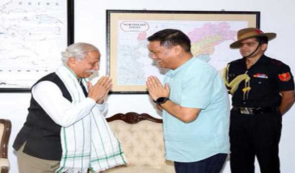 Arunachal Chief Minister calls on Governor